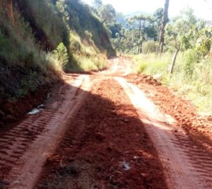 Leia mais sobre o artigo PREFEITURA DE BOCAINA DE MINAS RECUPERA ESTRADA NA SERRA DO PALMITAL